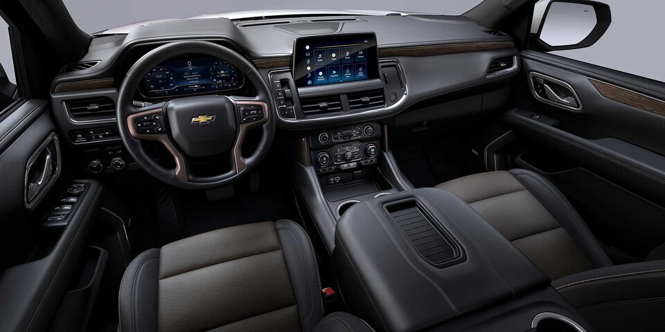 Chevrolet Tahoe 2024 con interior en color piel negra