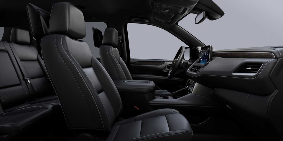 Chevrolet Tahoe 2024 con interior en color piel negra